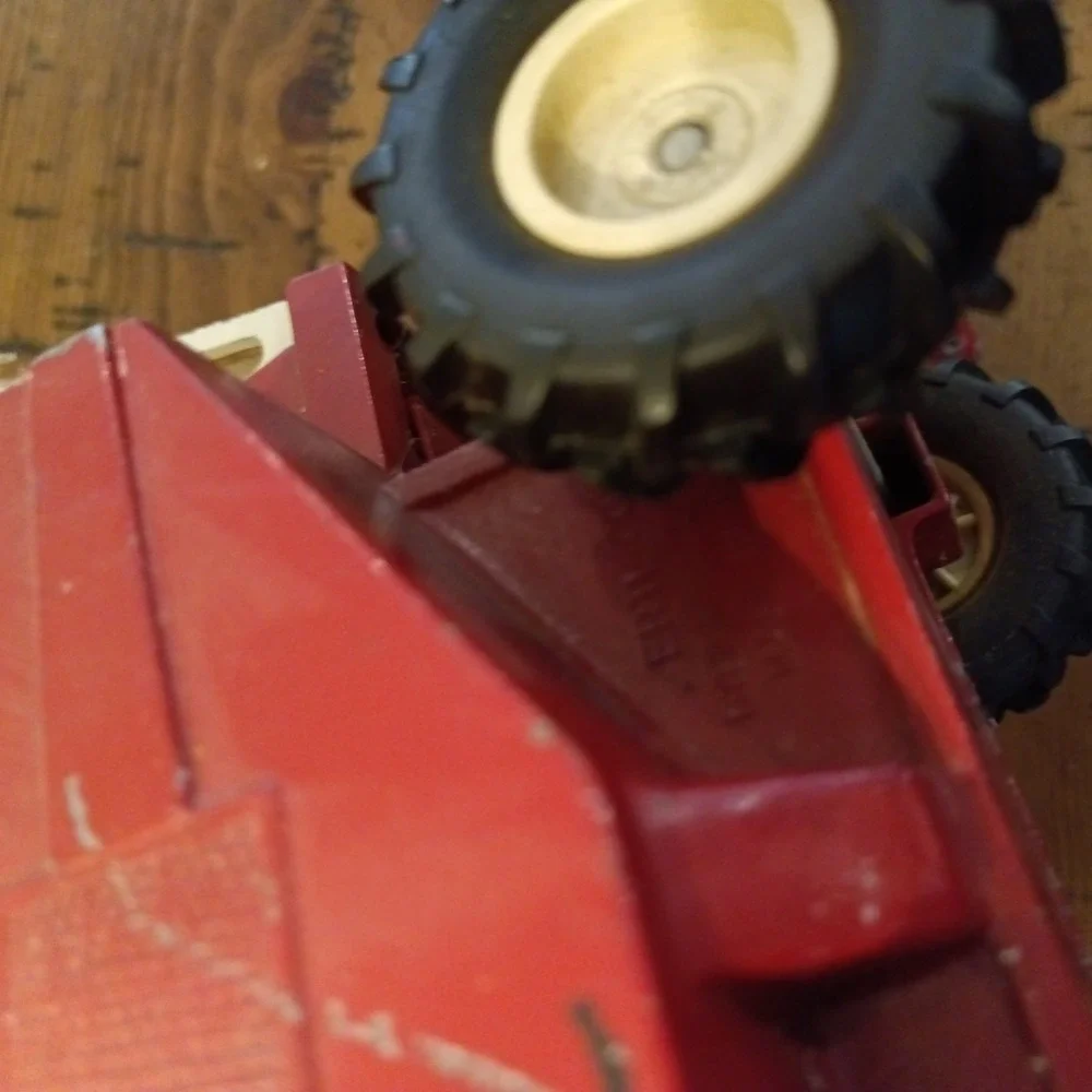 Vintage Ertl International Harvester 915 Hydrostatic Combine 1/20 Diecast USA
